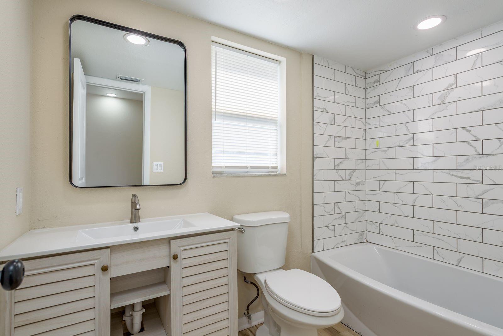 Image 20 of 32 For 2977 Palmetto Court