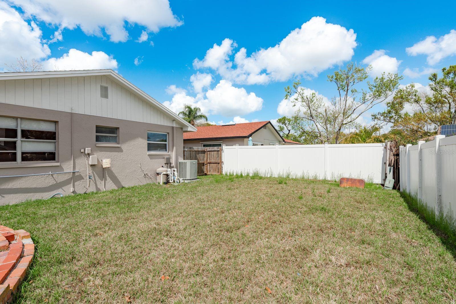 Image 31 of 32 For 2977 Palmetto Court