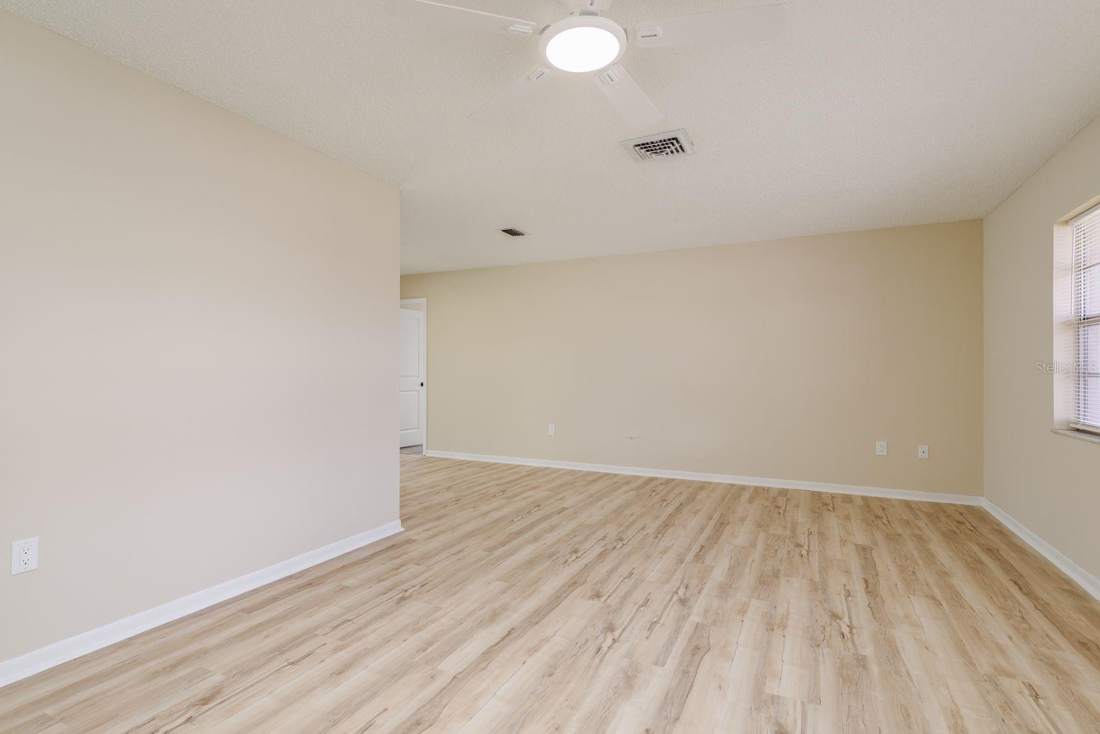 Image 5 of 32 For 2977 Palmetto Court