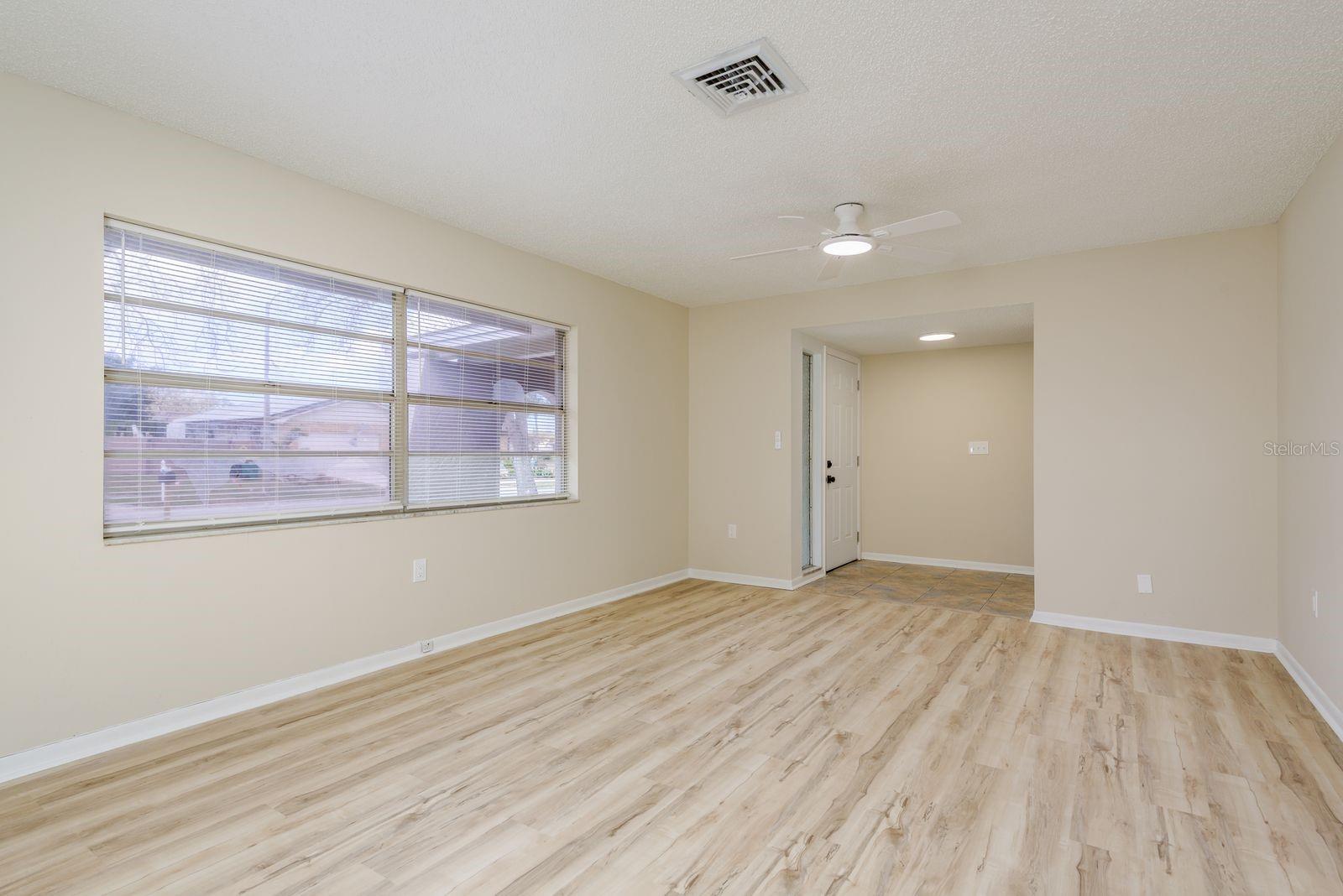 Image 7 of 32 For 2977 Palmetto Court