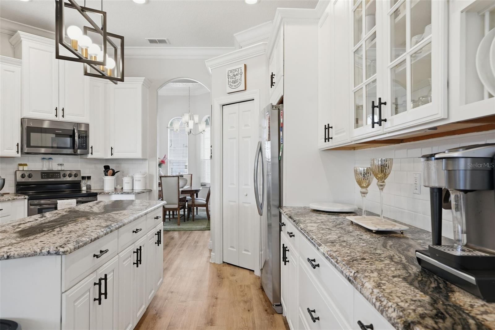 Image 16 of 43 For 13464 Satinwood Court