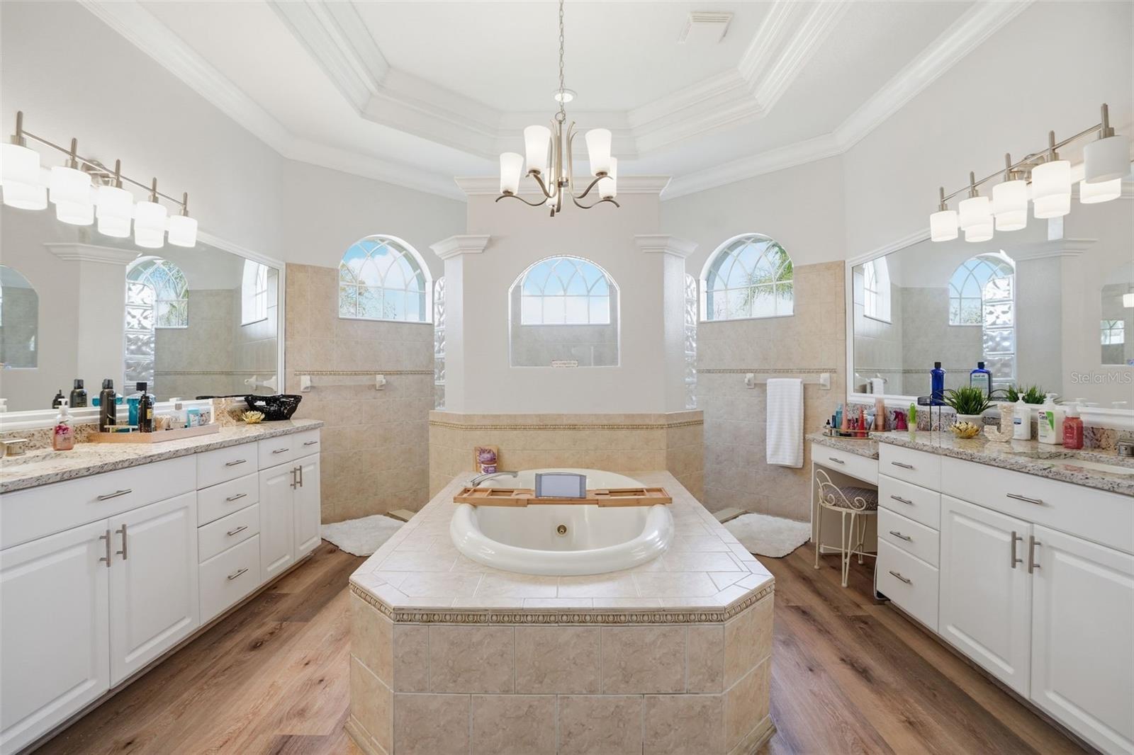 Image 21 of 43 For 13464 Satinwood Court