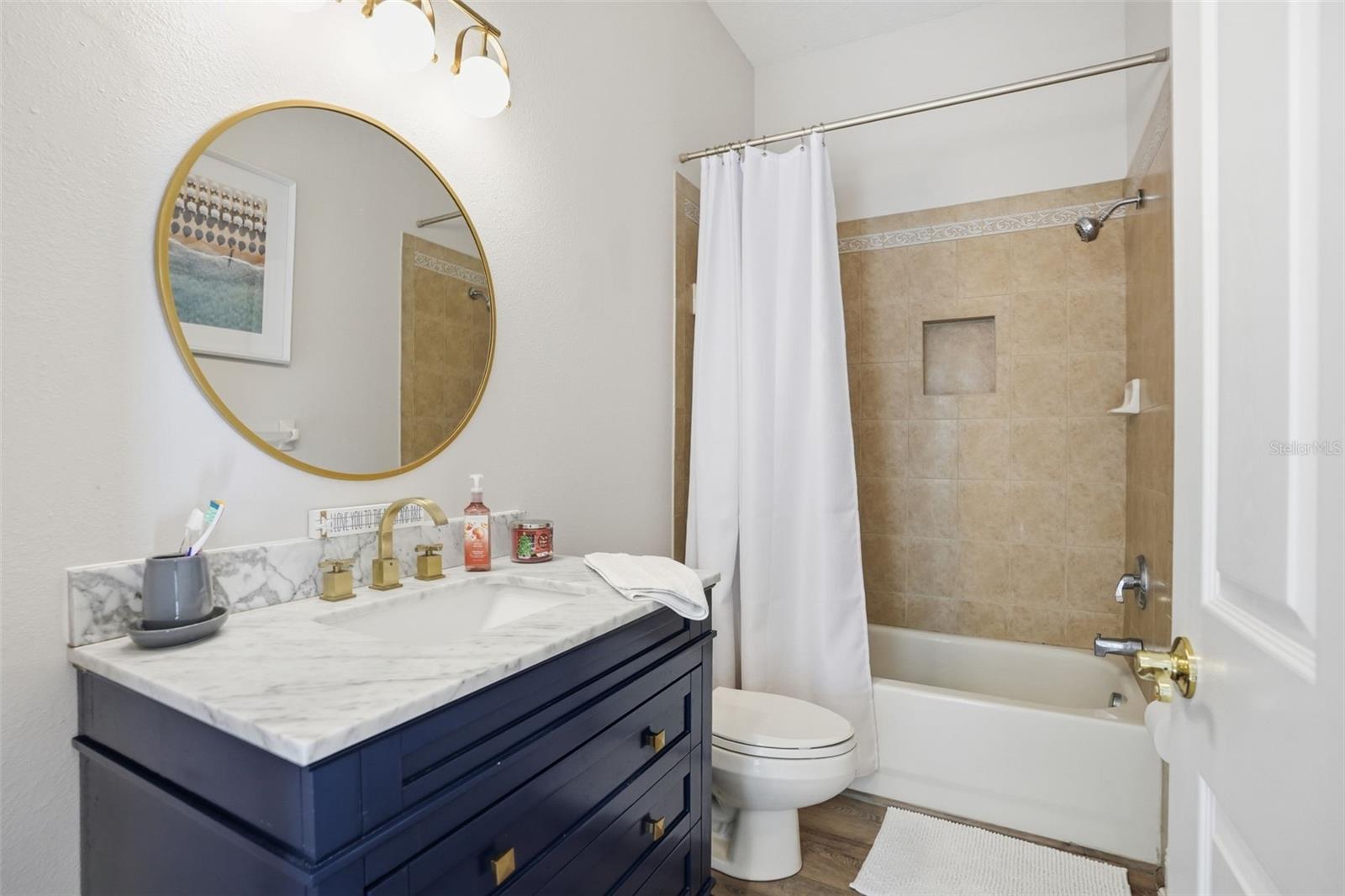 Image 26 of 43 For 13464 Satinwood Court