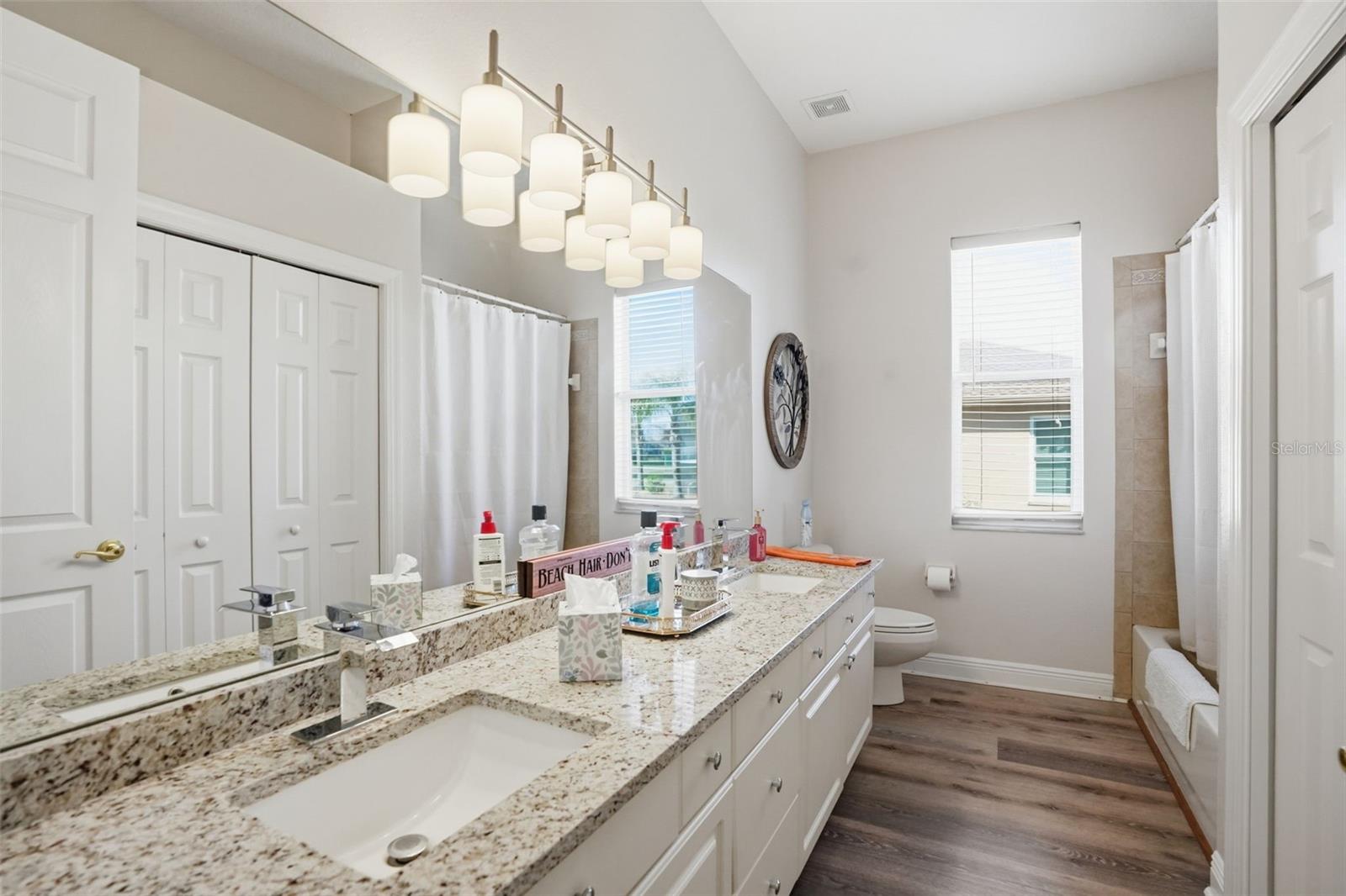 Image 29 of 43 For 13464 Satinwood Court