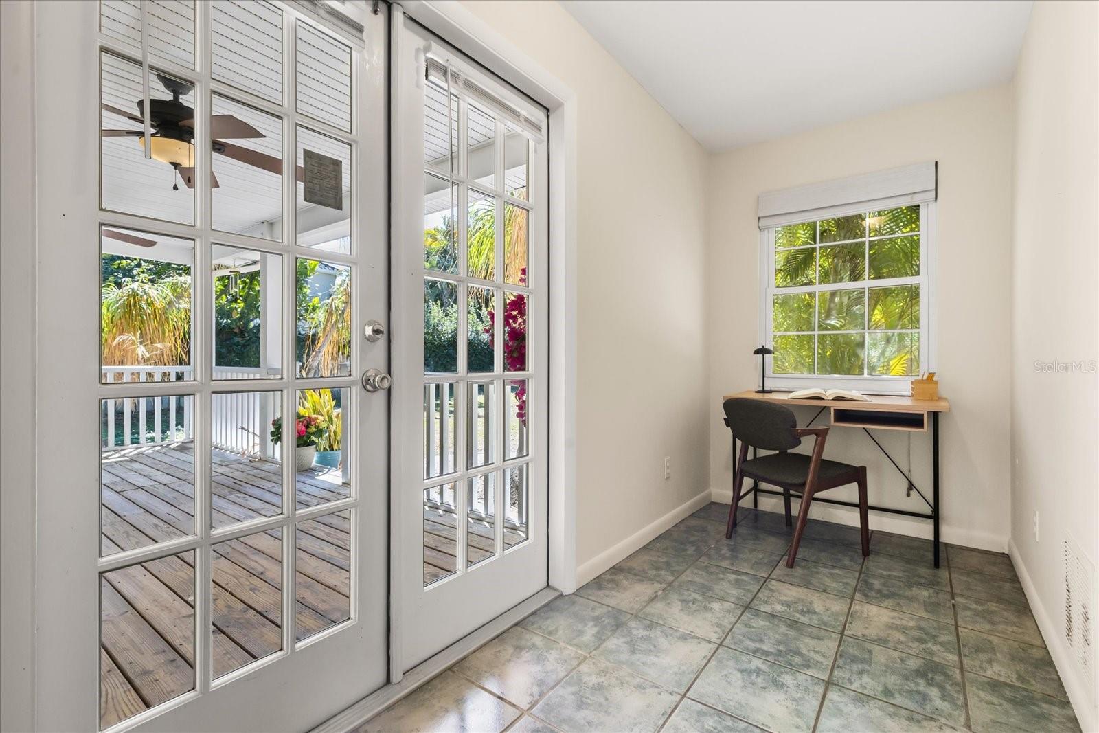 Image 13 of 25 For 2400 Andalusia Way Ne