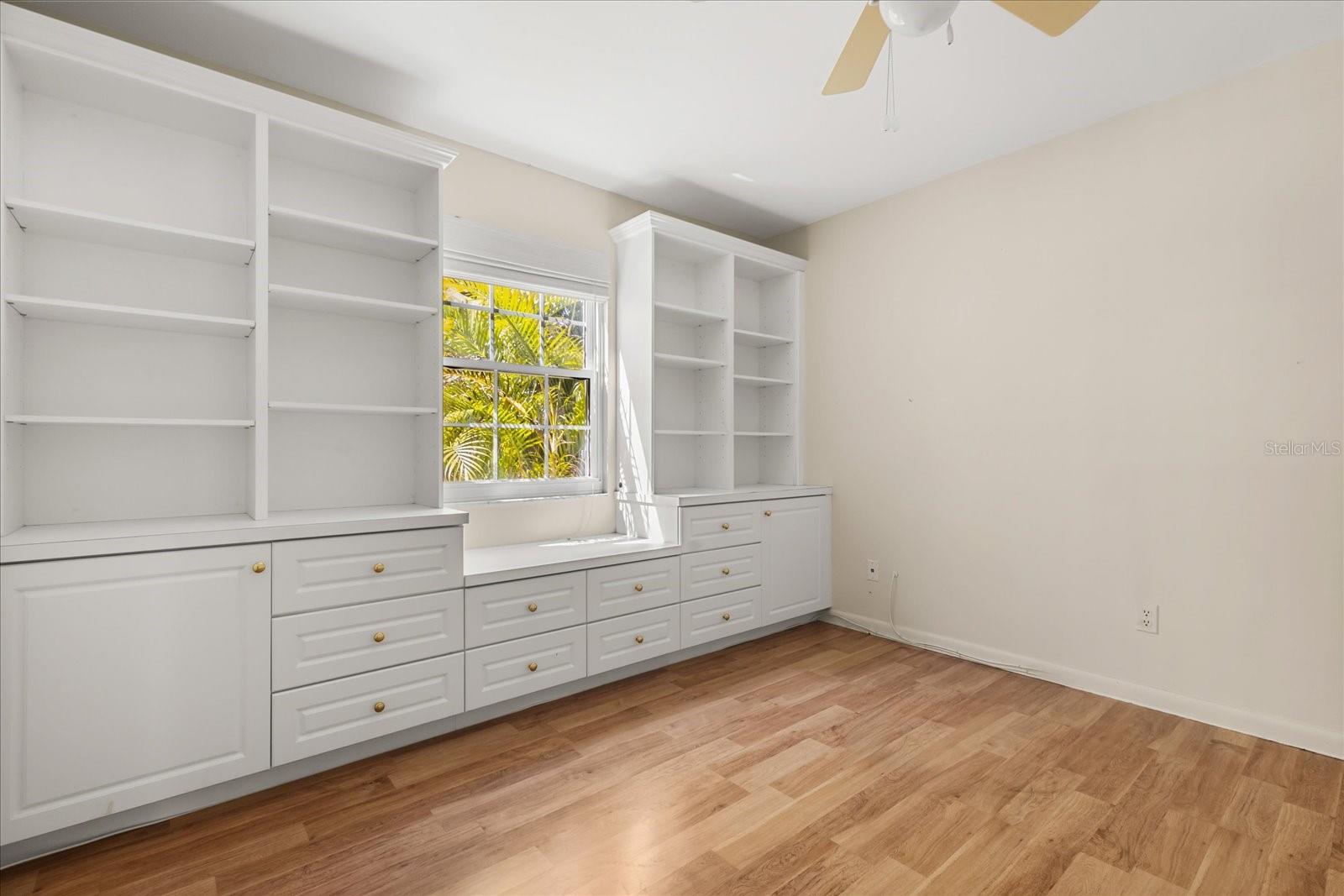 Image 14 of 25 For 2400 Andalusia Way Ne