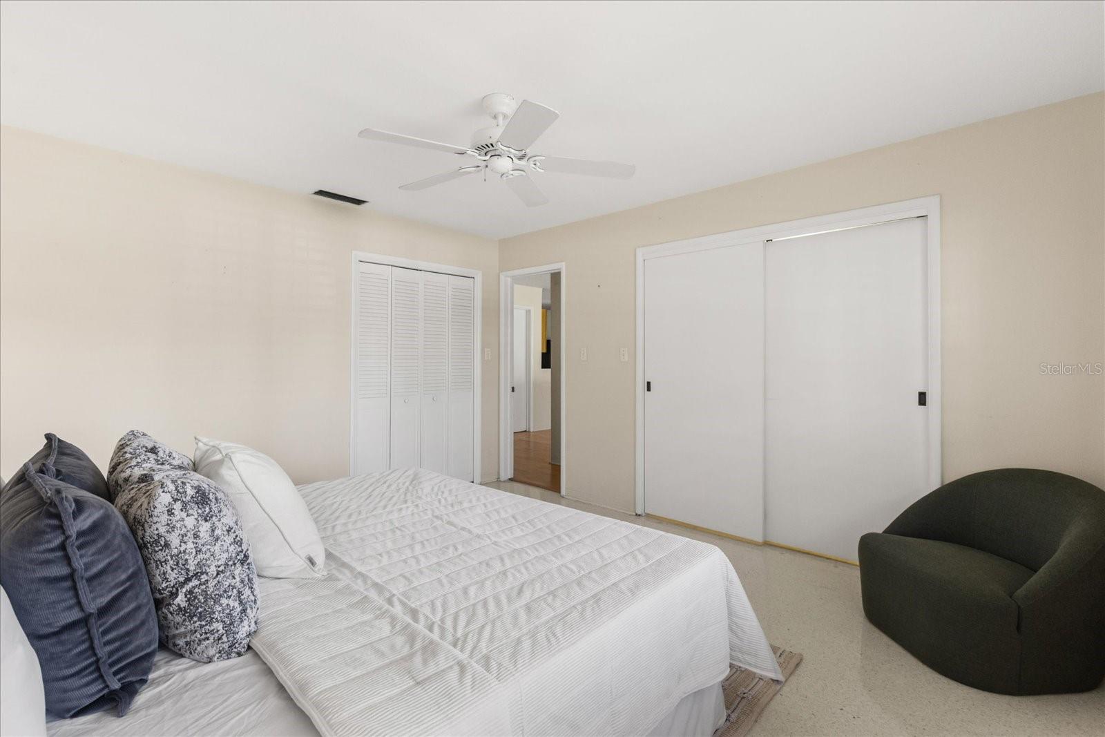 Image 17 of 25 For 2400 Andalusia Way Ne