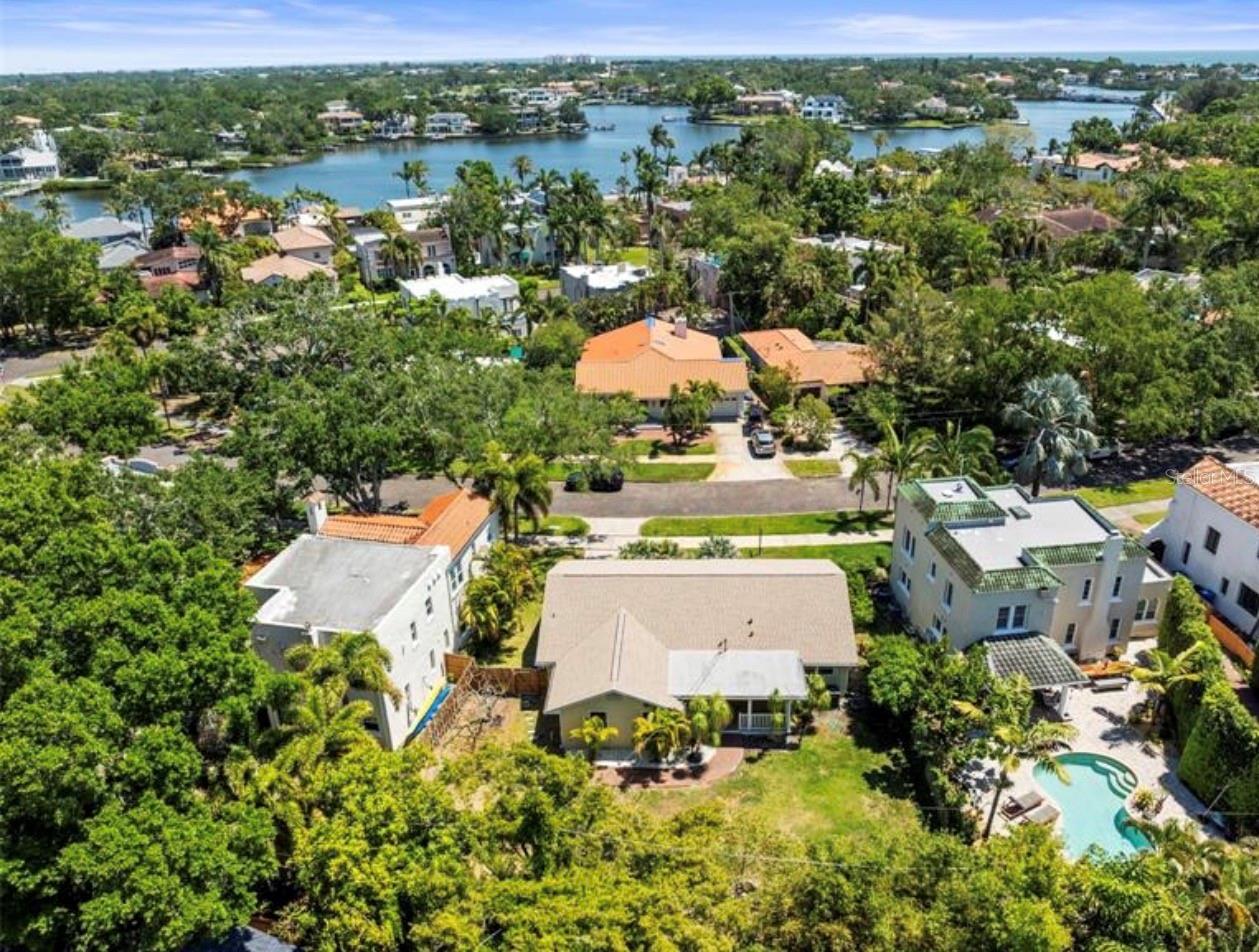 Image 24 of 25 For 2400 Andalusia Way Ne