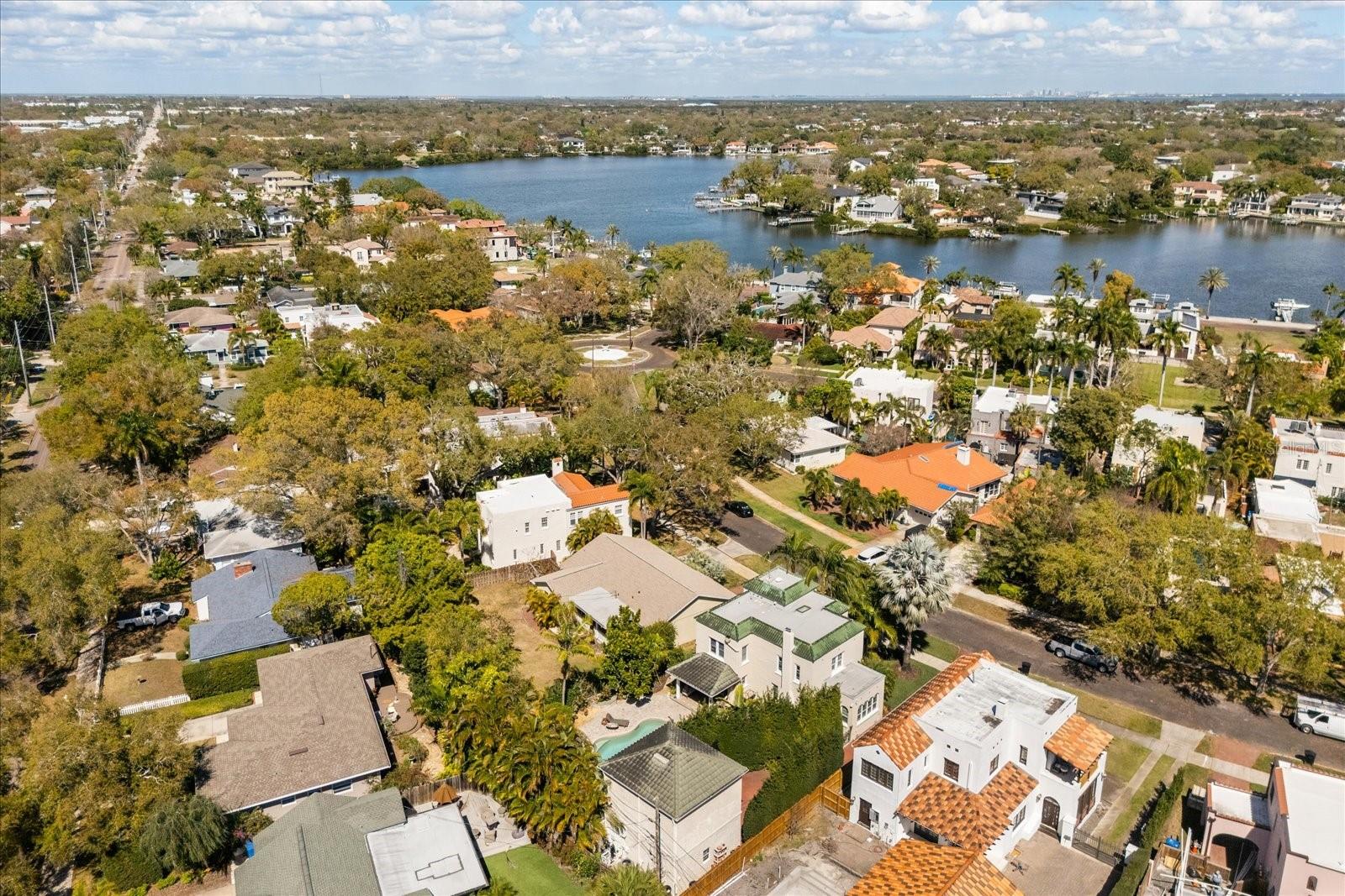 Image 5 of 25 For 2400 Andalusia Way Ne