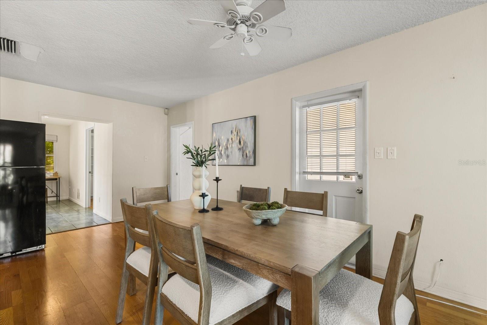 Image 8 of 25 For 2400 Andalusia Way Ne