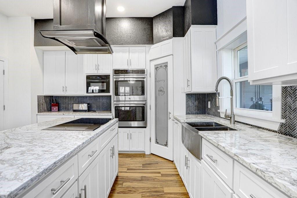 Image 16 of 77 For 14224 Lorraine Court