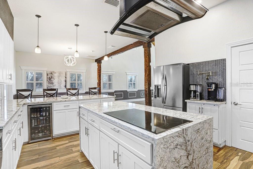 Image 18 of 77 For 14224 Lorraine Court