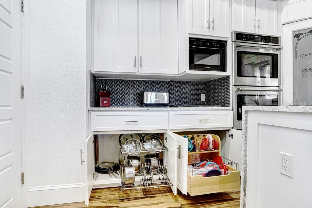 Image 20 of 77 For 14224 Lorraine Court