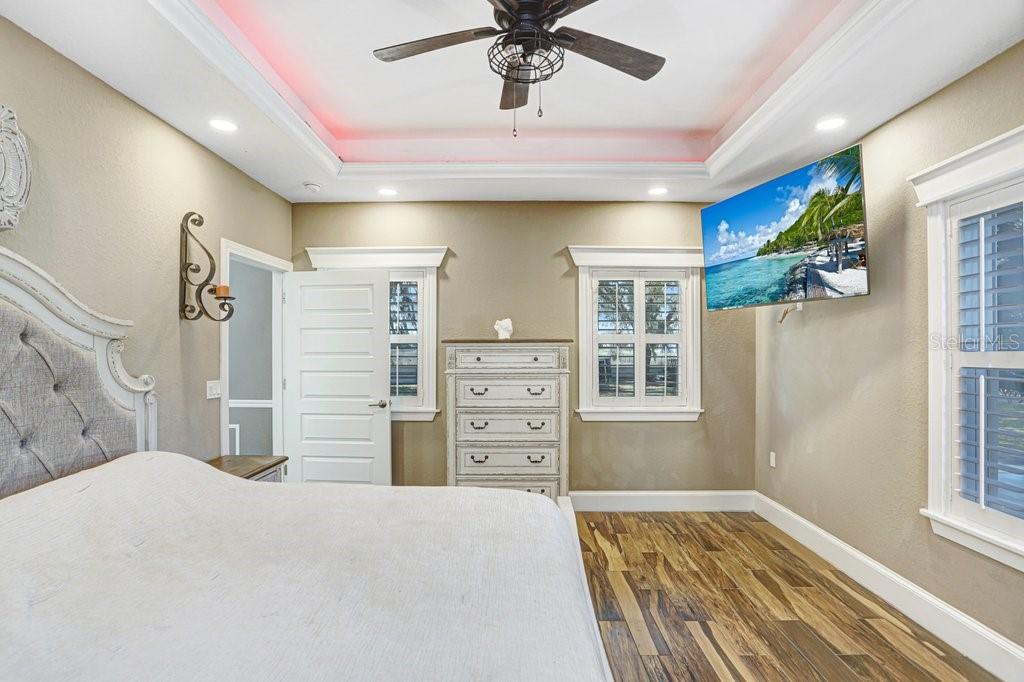 Image 23 of 77 For 14224 Lorraine Court