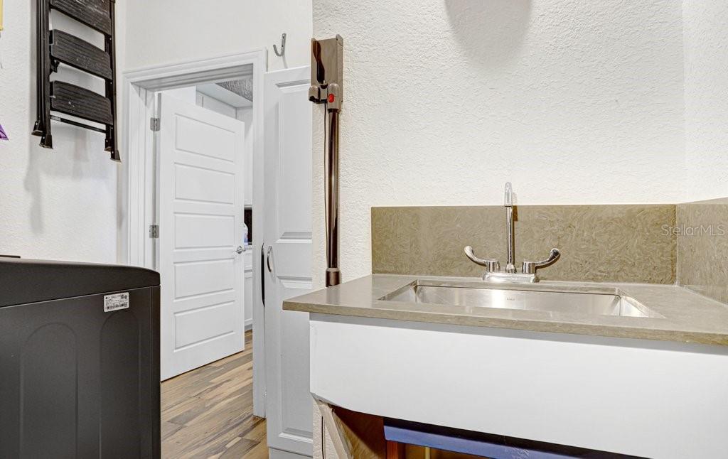 Image 34 of 77 For 14224 Lorraine Court