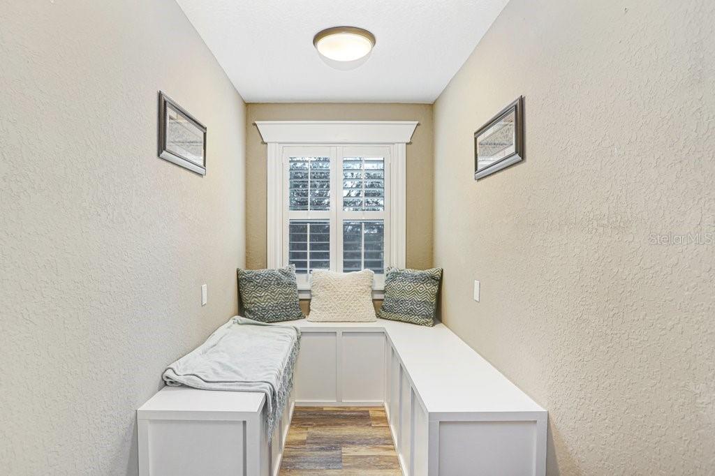 Image 37 of 77 For 14224 Lorraine Court