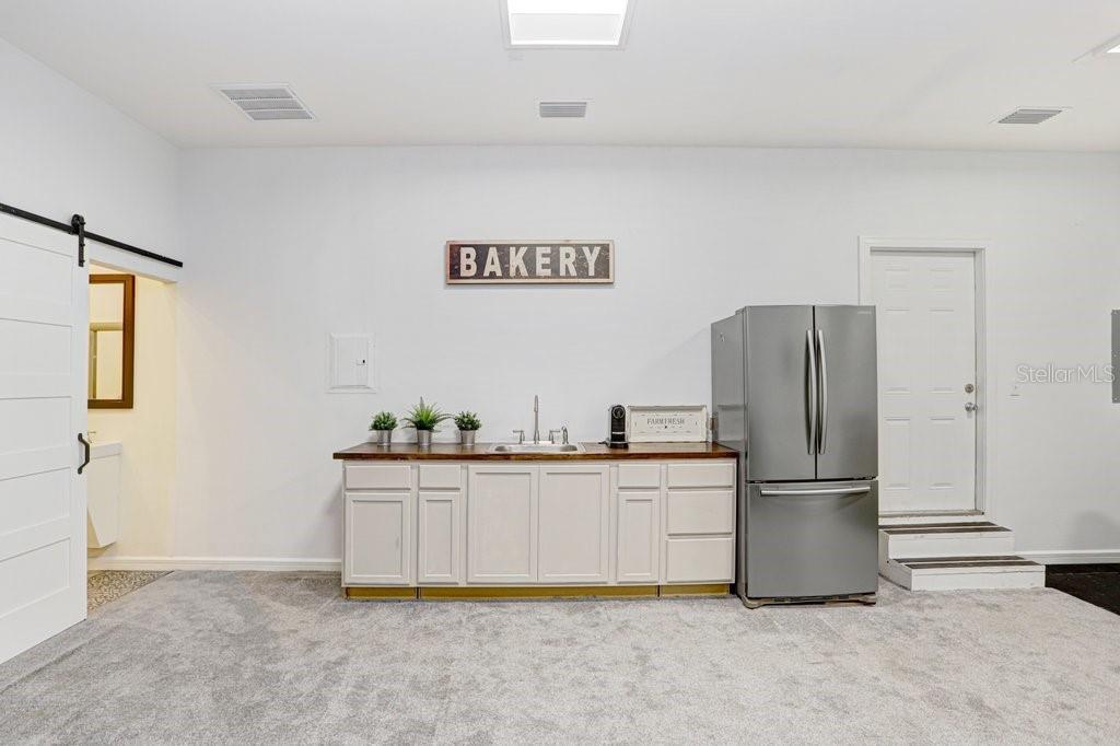 Image 44 of 77 For 14224 Lorraine Court