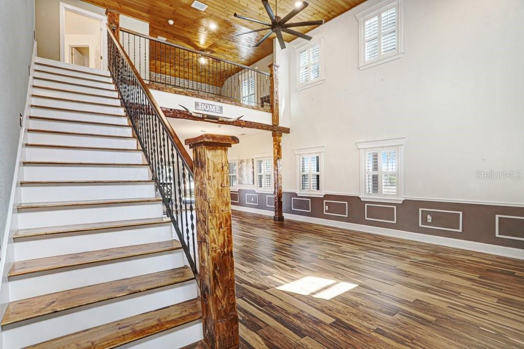 Image 8 of 77 For 14224 Lorraine Court