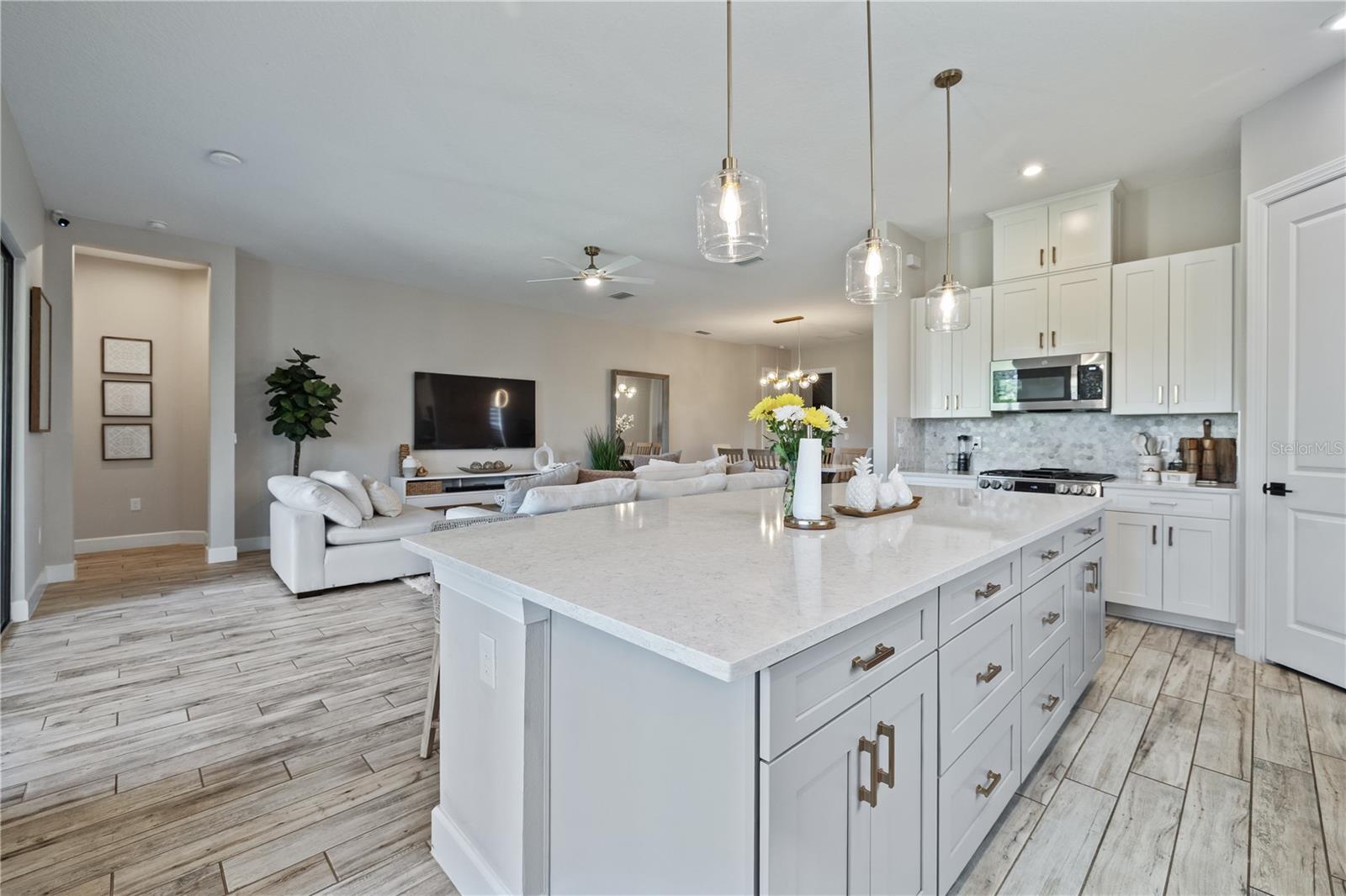 Image 17 of 48 For 11414 Juglans Drive