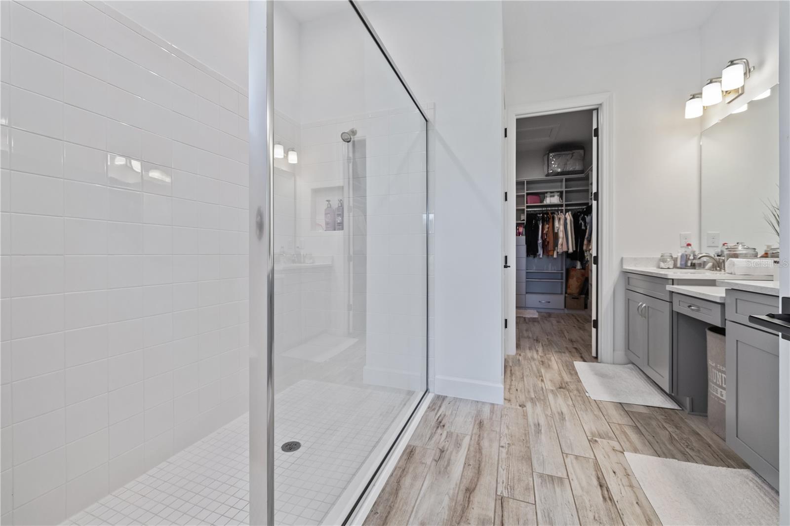 Image 24 of 48 For 11414 Juglans Drive