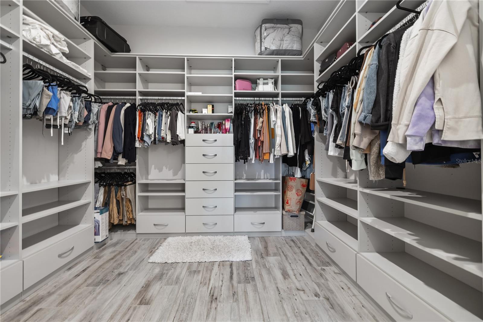 Image 26 of 48 For 11414 Juglans Drive