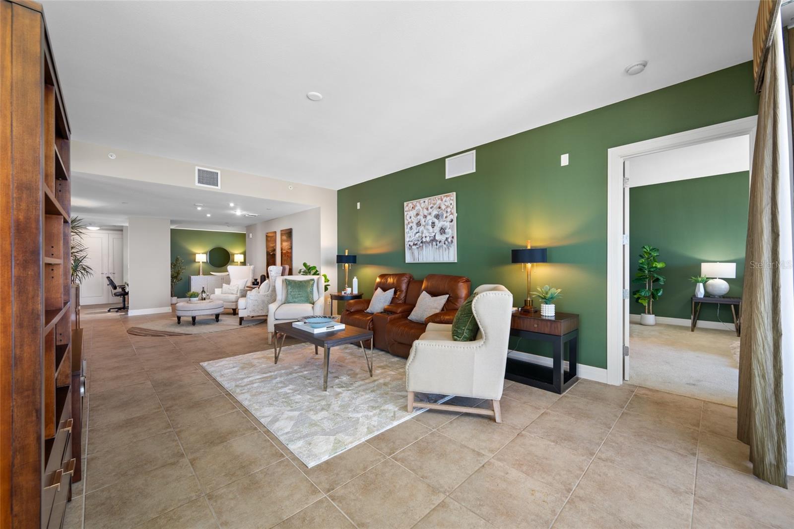 Image 12 of 78 For 331 Cleveland Street 1204