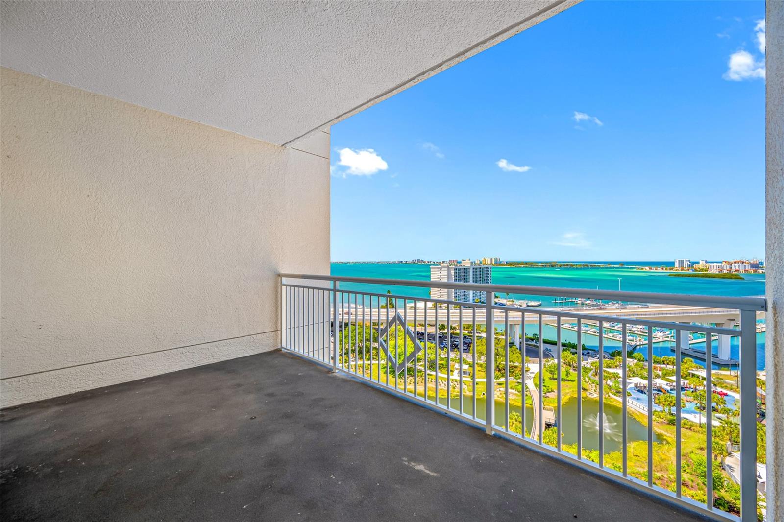 Image 14 of 78 For 331 Cleveland Street 1204