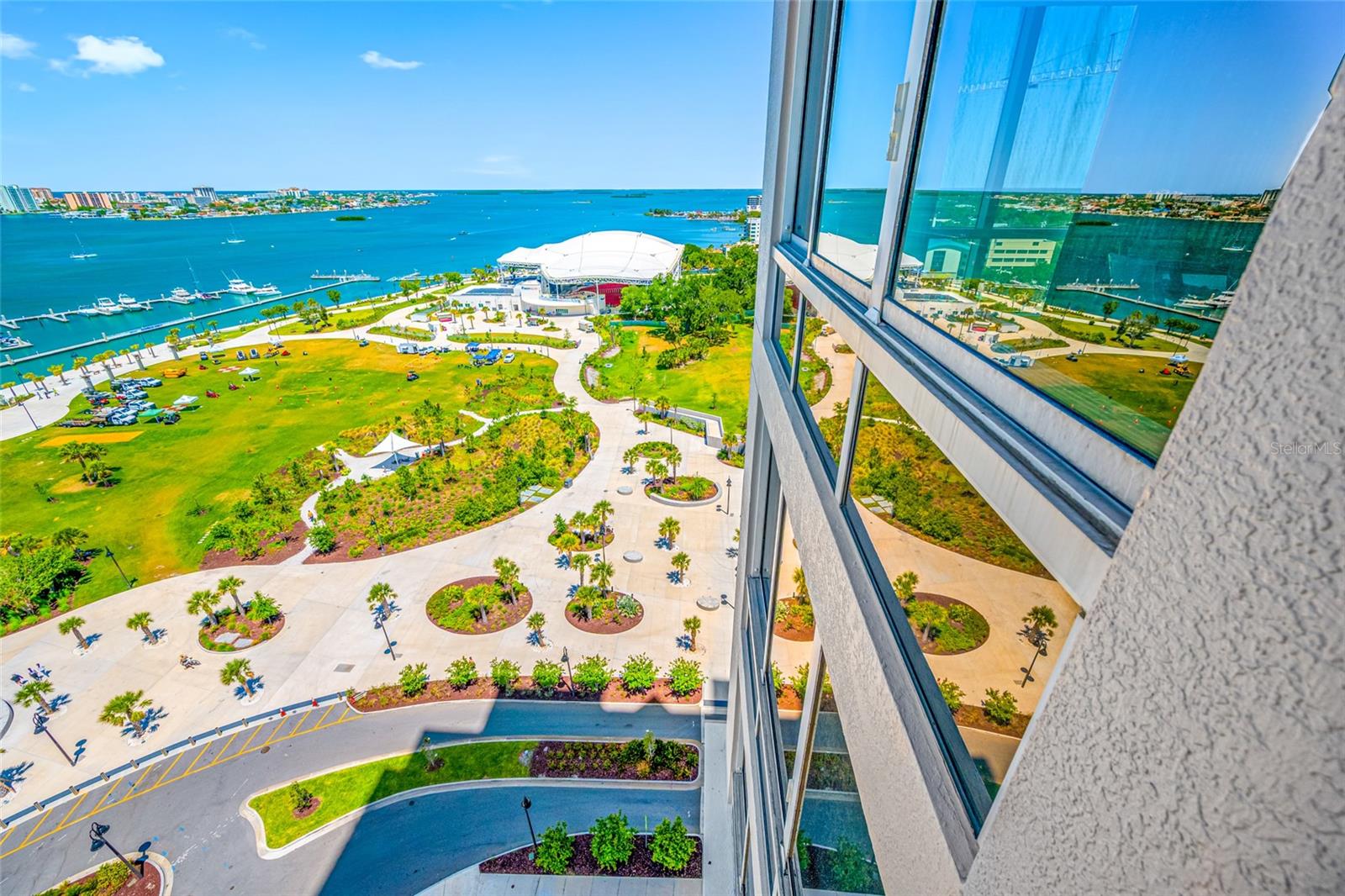 Image 16 of 78 For 331 Cleveland Street 1204