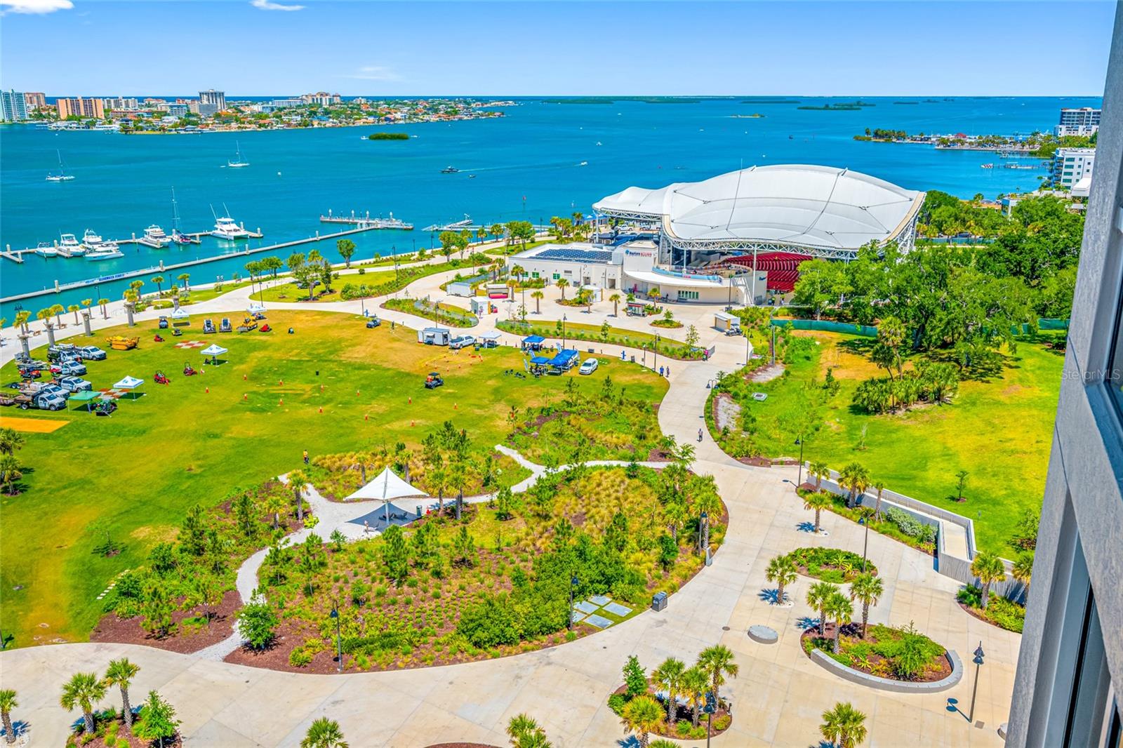 Image 2 of 78 For 331 Cleveland Street 1204