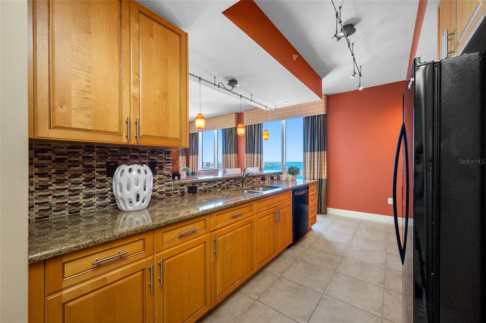 Image 26 of 78 For 331 Cleveland Street 1204