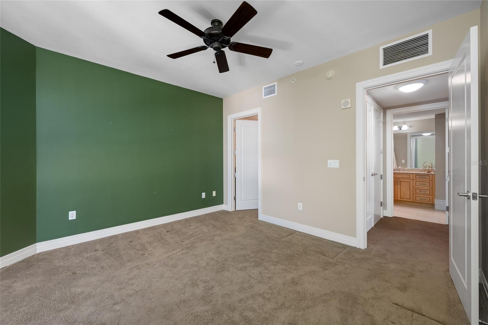 Image 41 of 78 For 331 Cleveland Street 1204