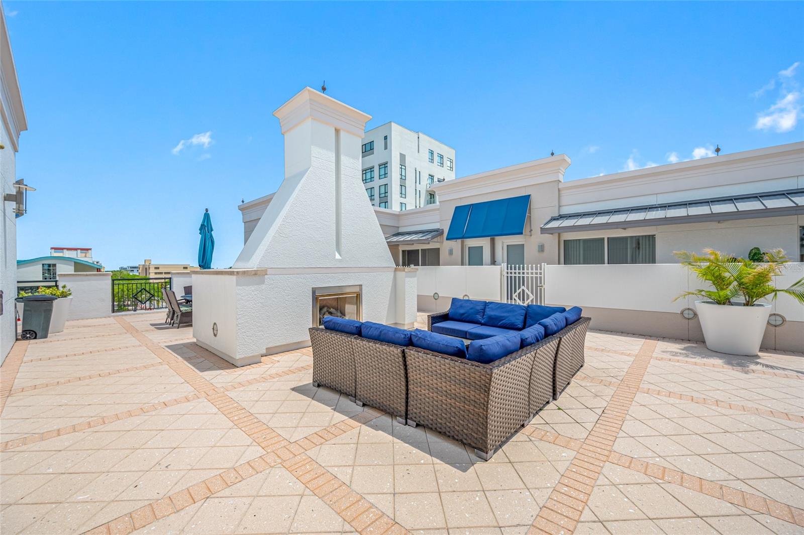 Image 47 of 78 For 331 Cleveland Street 1204