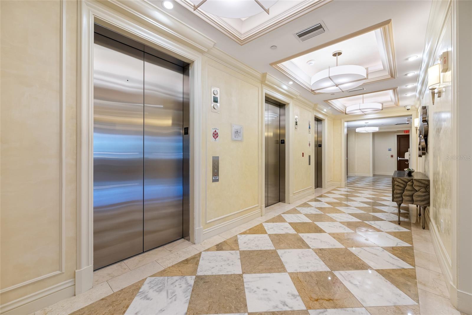 Image 64 of 78 For 331 Cleveland Street 1204