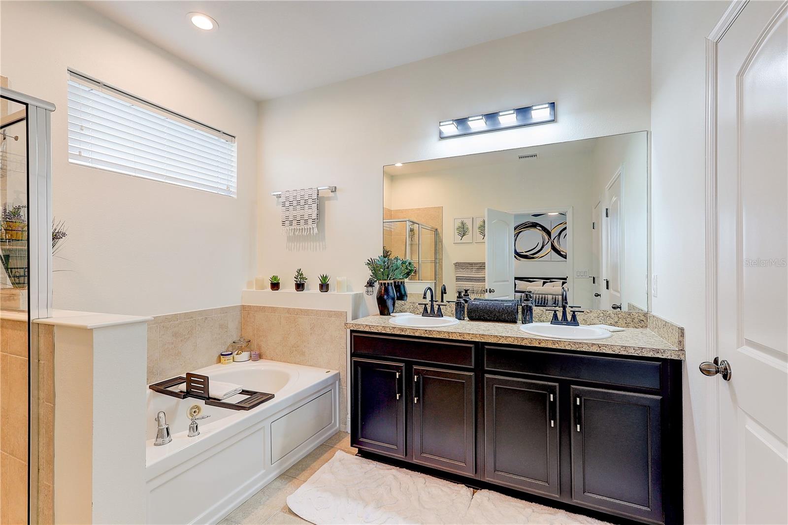 Image 35 of 82 For 2410 Hawks Point Court