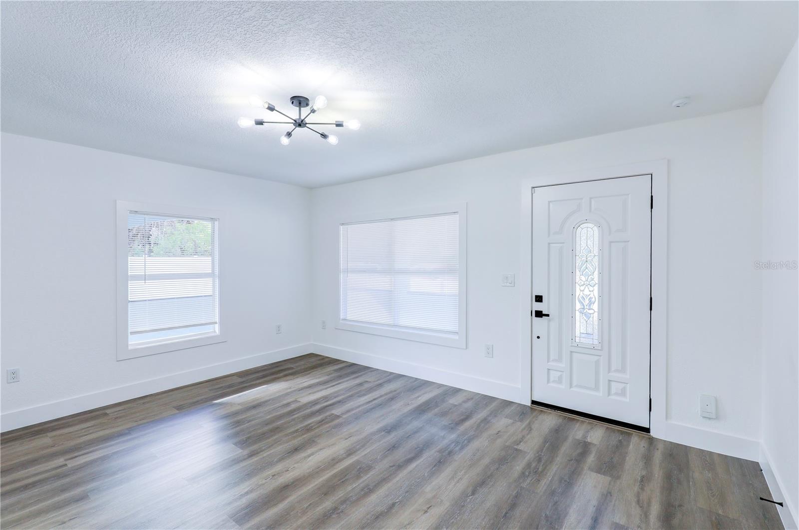 Image 10 of 47 For 9010 Hamilton Avenue