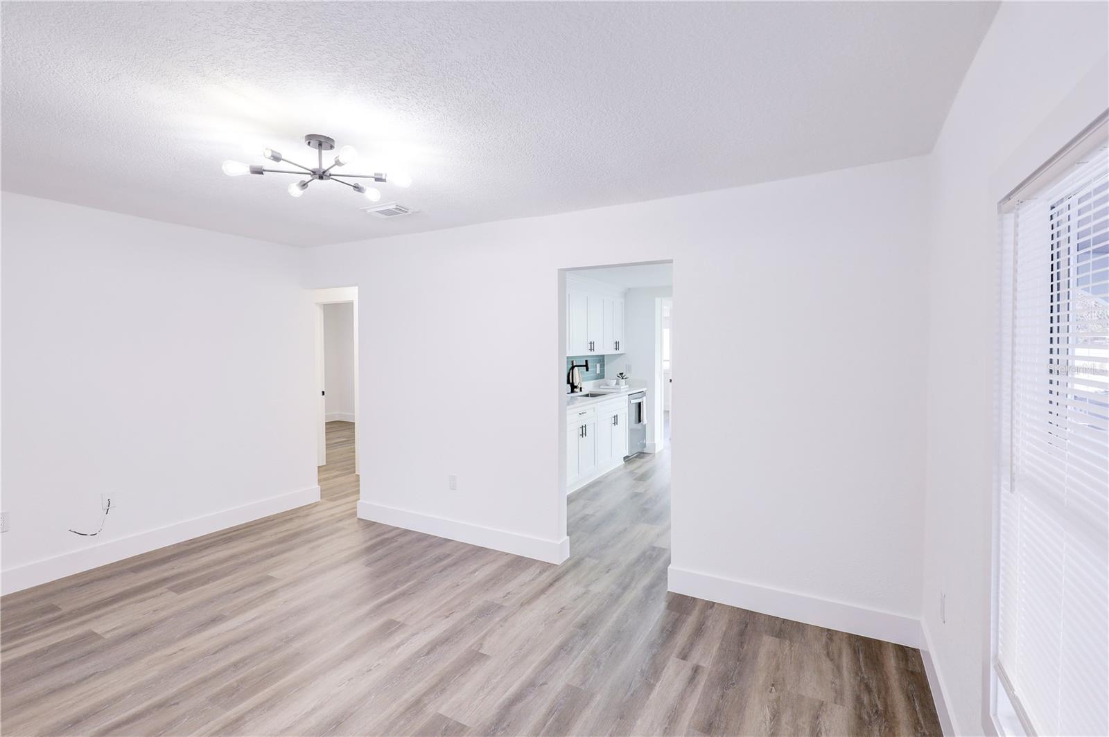 Image 11 of 47 For 9010 Hamilton Avenue