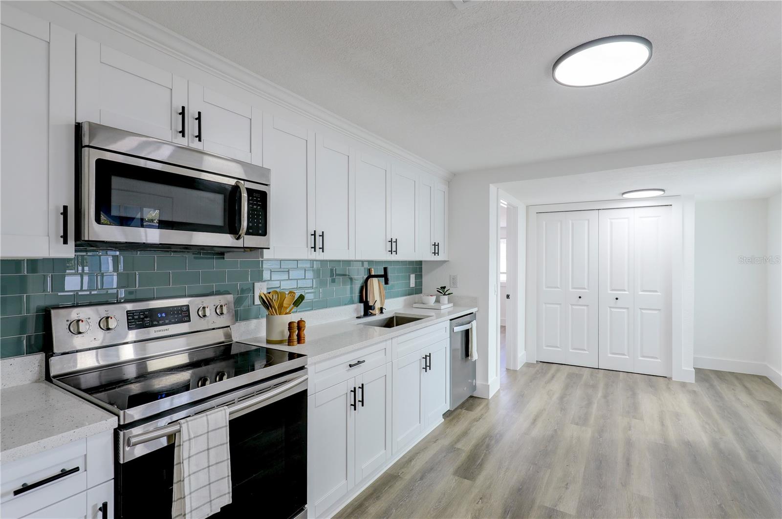 Image 16 of 47 For 9010 Hamilton Avenue