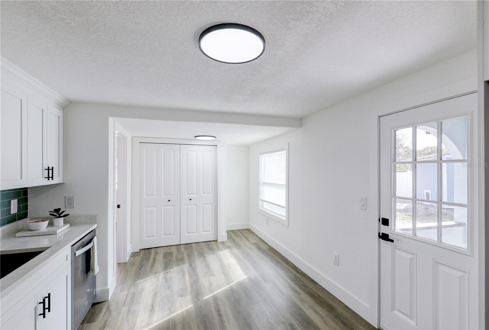 Image 18 of 47 For 9010 Hamilton Avenue