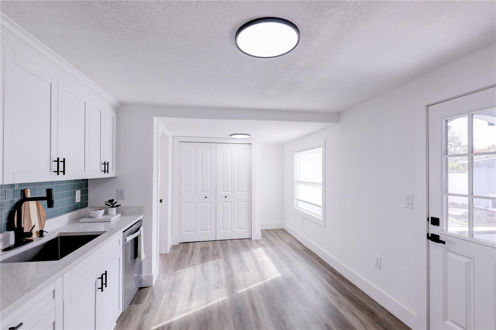 Image 19 of 47 For 9010 Hamilton Avenue