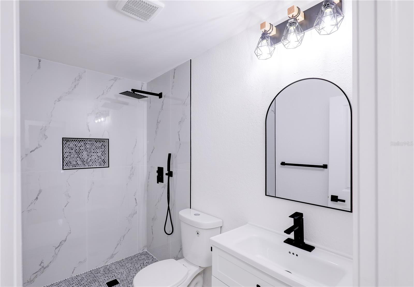 Image 30 of 47 For 9010 Hamilton Avenue