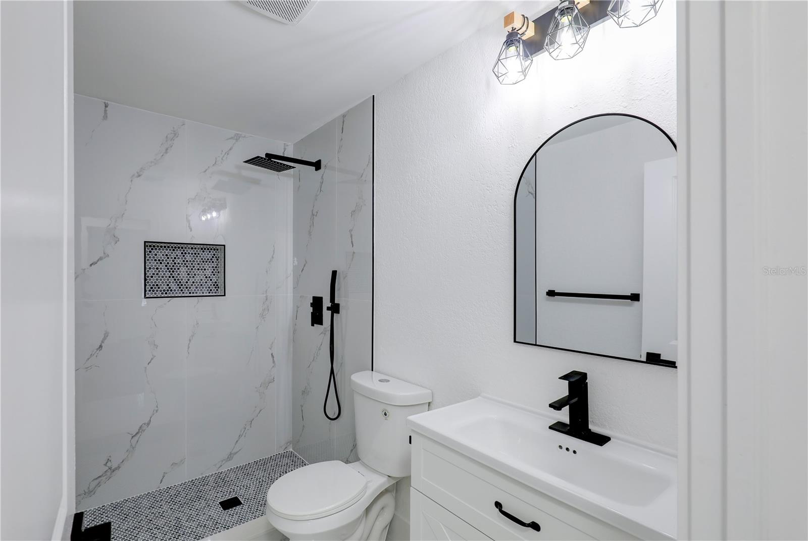 Image 31 of 47 For 9010 Hamilton Avenue