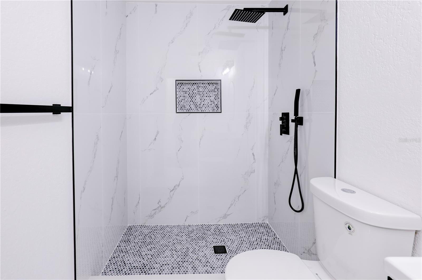 Image 32 of 47 For 9010 Hamilton Avenue