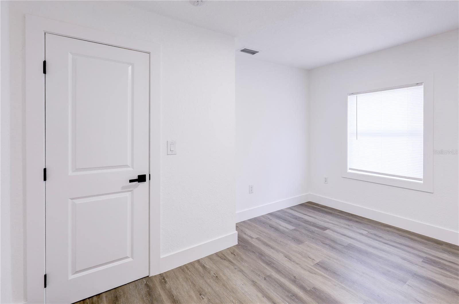 Image 39 of 47 For 9010 Hamilton Avenue