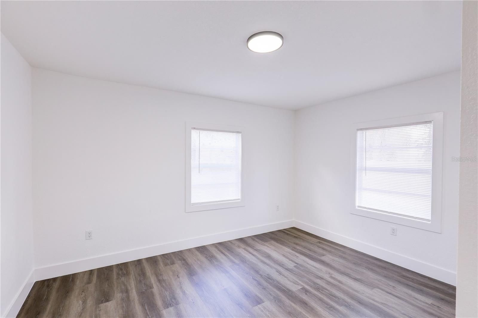 Image 40 of 47 For 9010 Hamilton Avenue