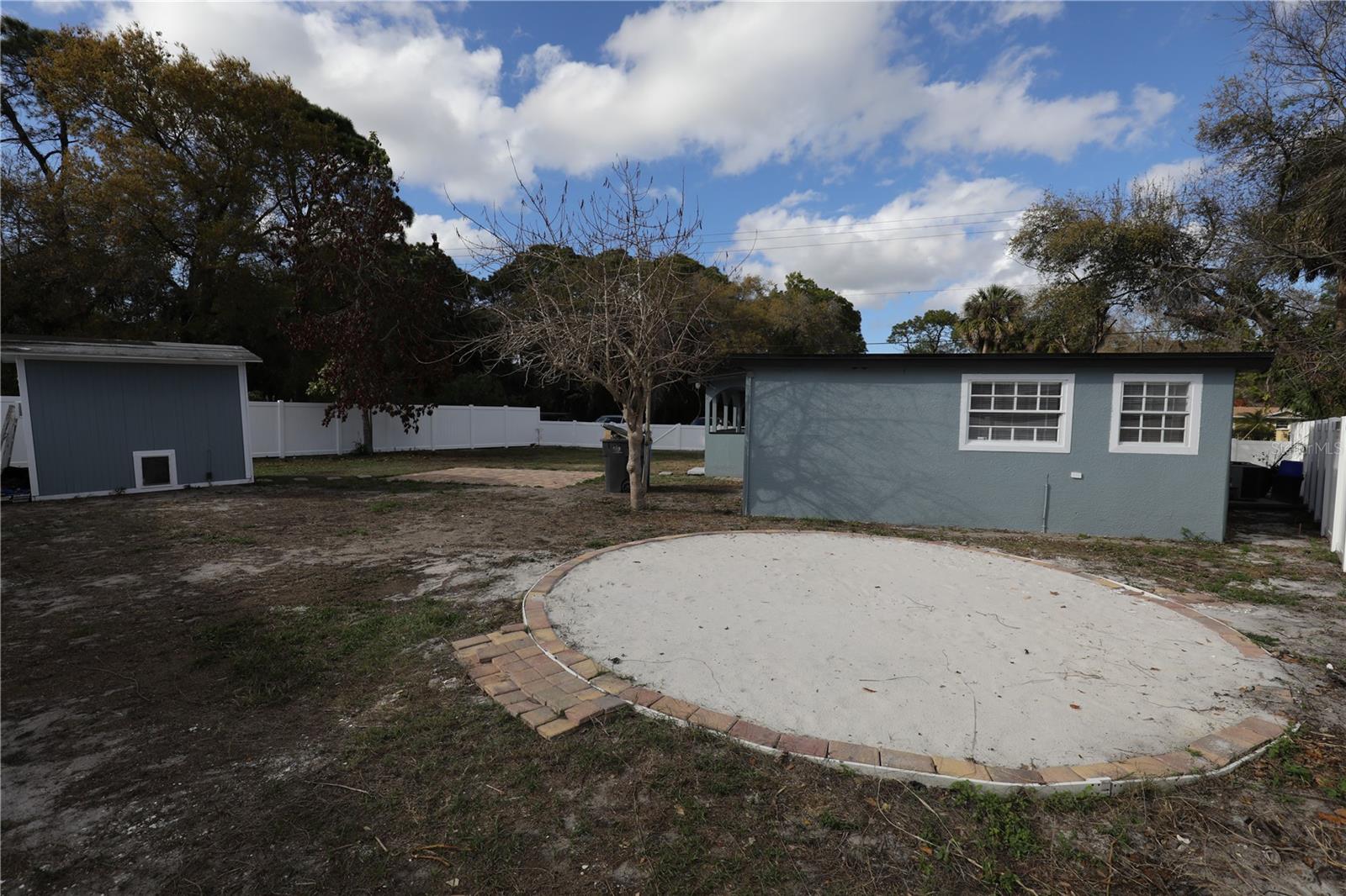 Image 42 of 47 For 9010 Hamilton Avenue