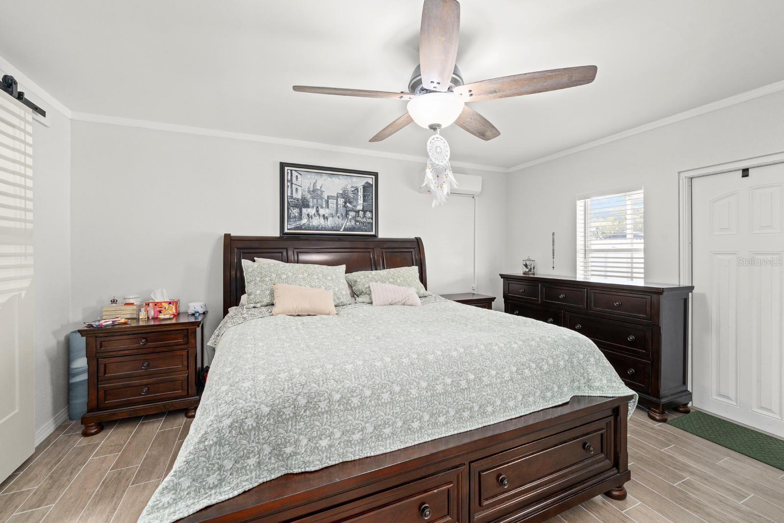 Image 12 of 28 For 842 90th Avenue N