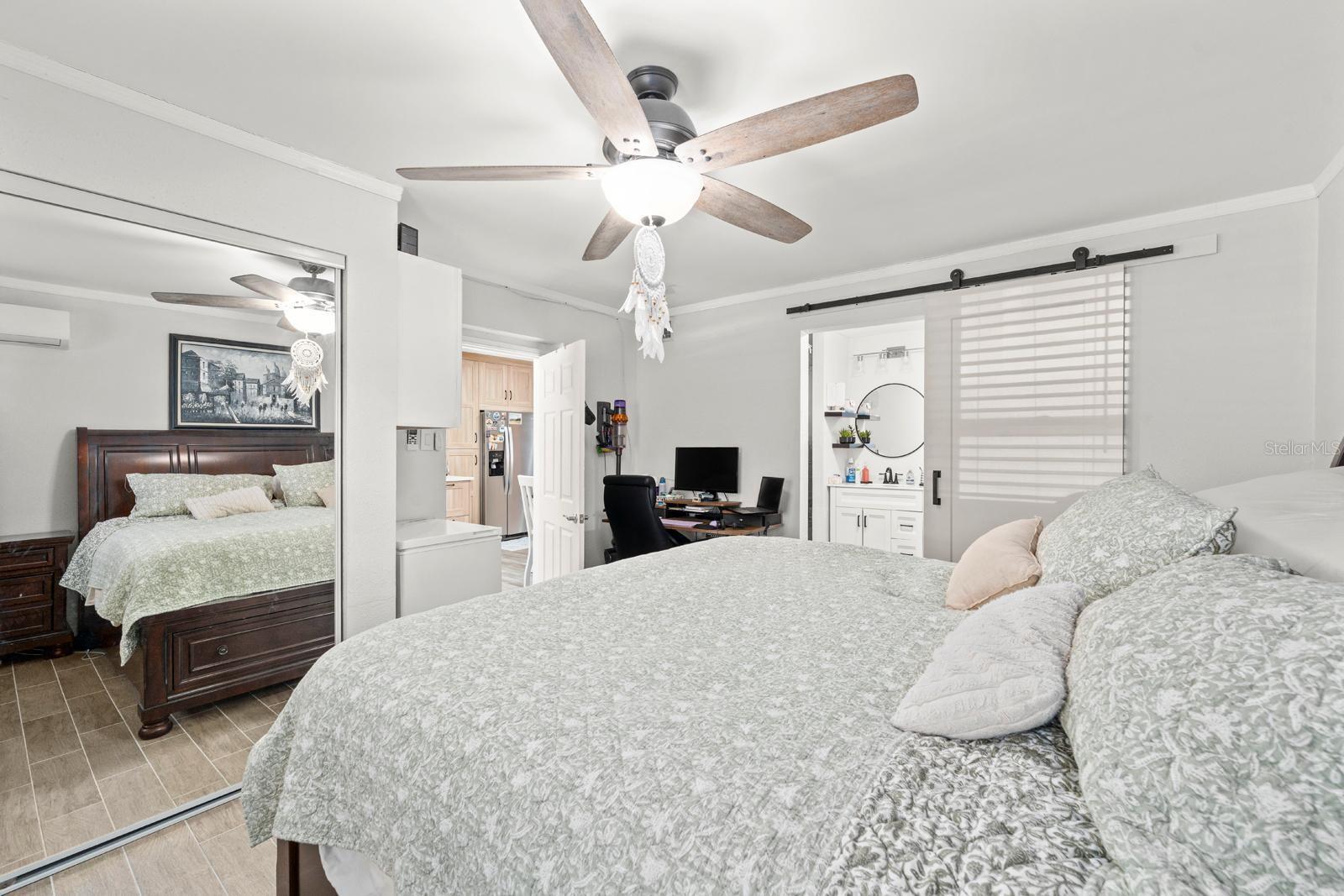 Image 13 of 28 For 842 90th Avenue N