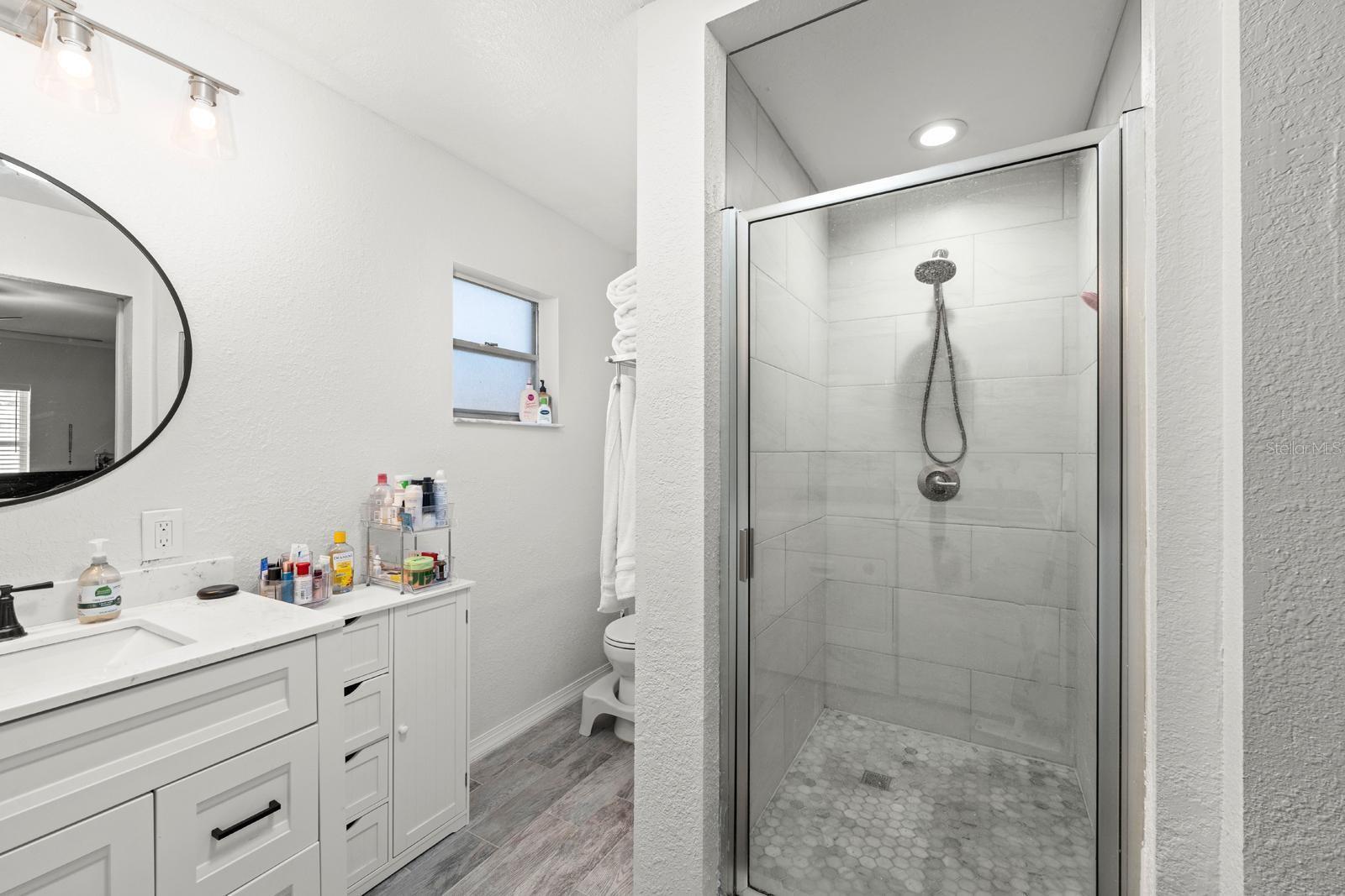 Image 15 of 28 For 842 90th Avenue N