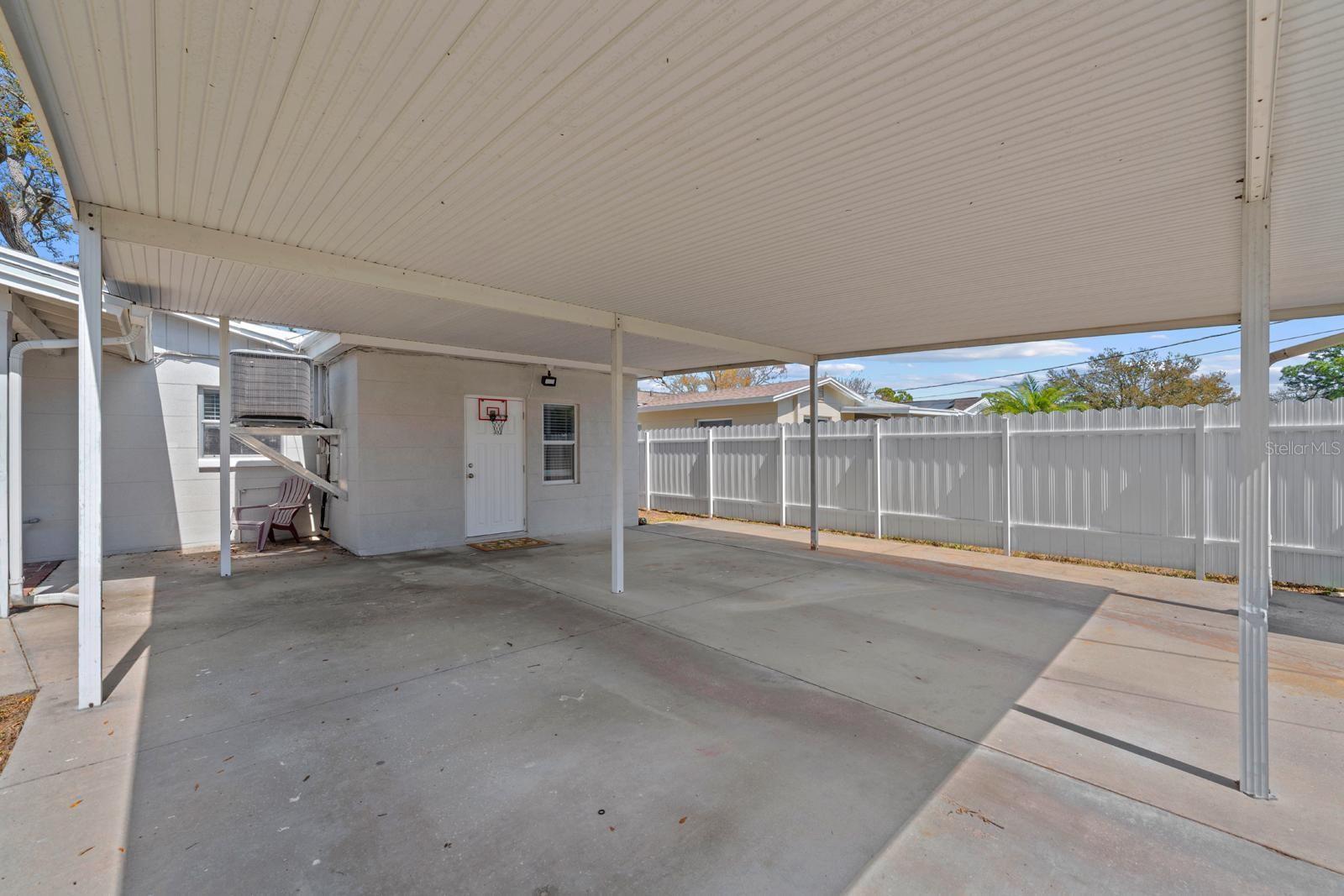 Image 17 of 28 For 842 90th Avenue N