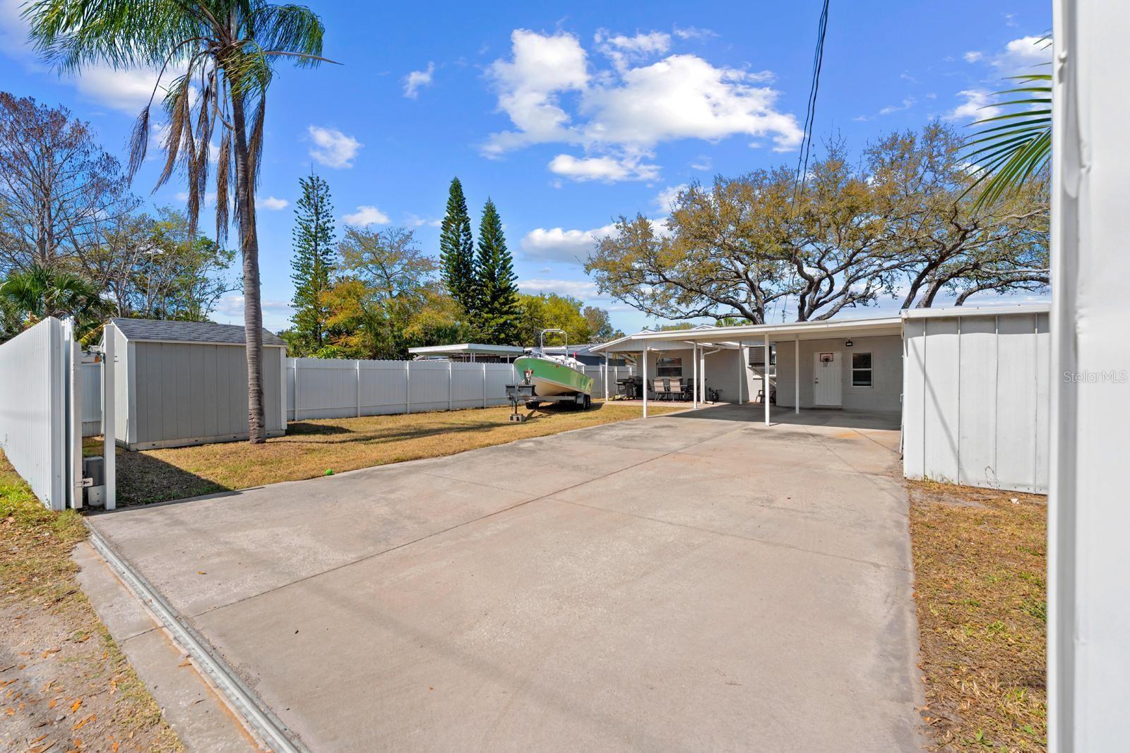 Image 21 of 28 For 842 90th Avenue N